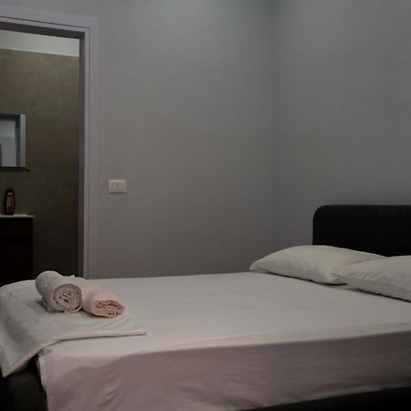Be Solei Studio Apartments Sol 1 Tirana Buitenkant foto