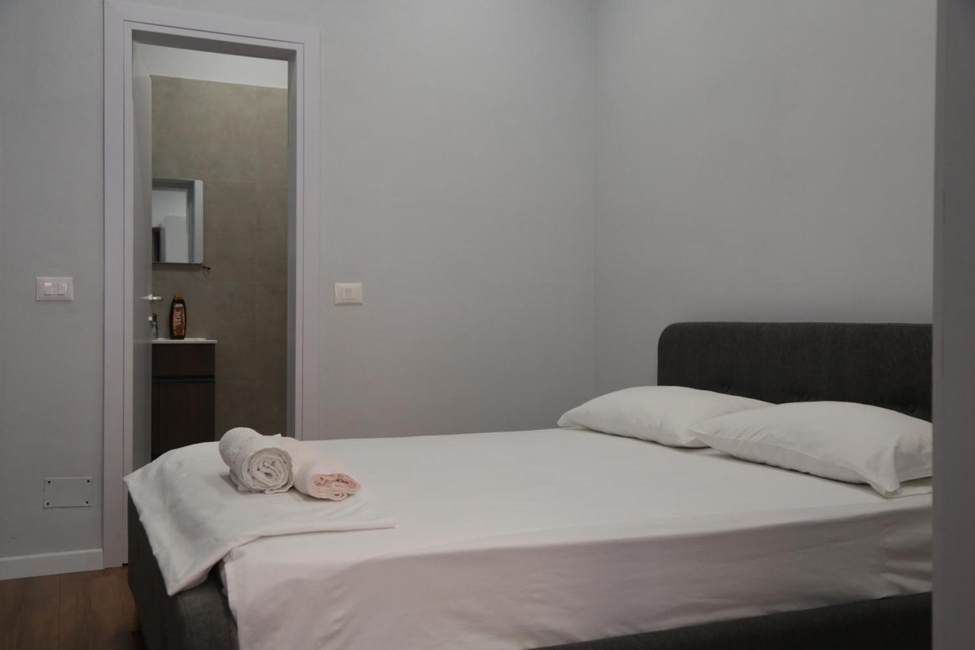 Be Solei Studio Apartments Sol 1 Tirana Buitenkant foto