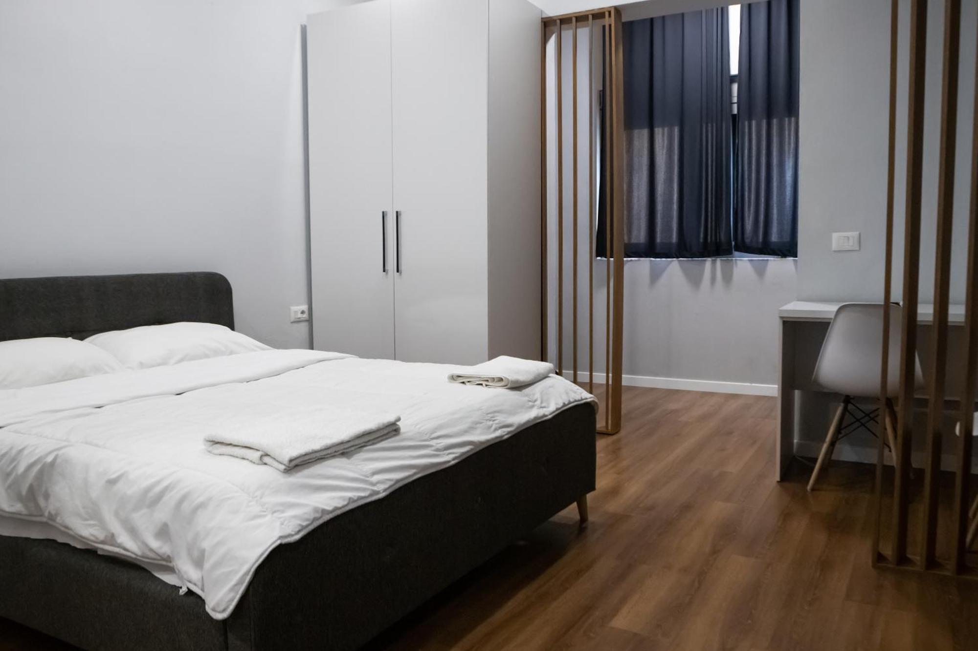 Be Solei Studio Apartments Sol 1 Tirana Buitenkant foto