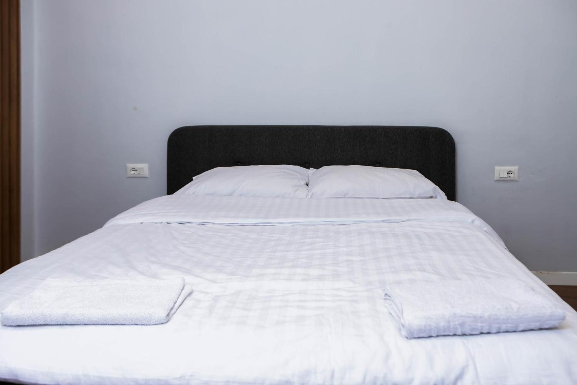 Be Solei Studio Apartments Sol 1 Tirana Buitenkant foto